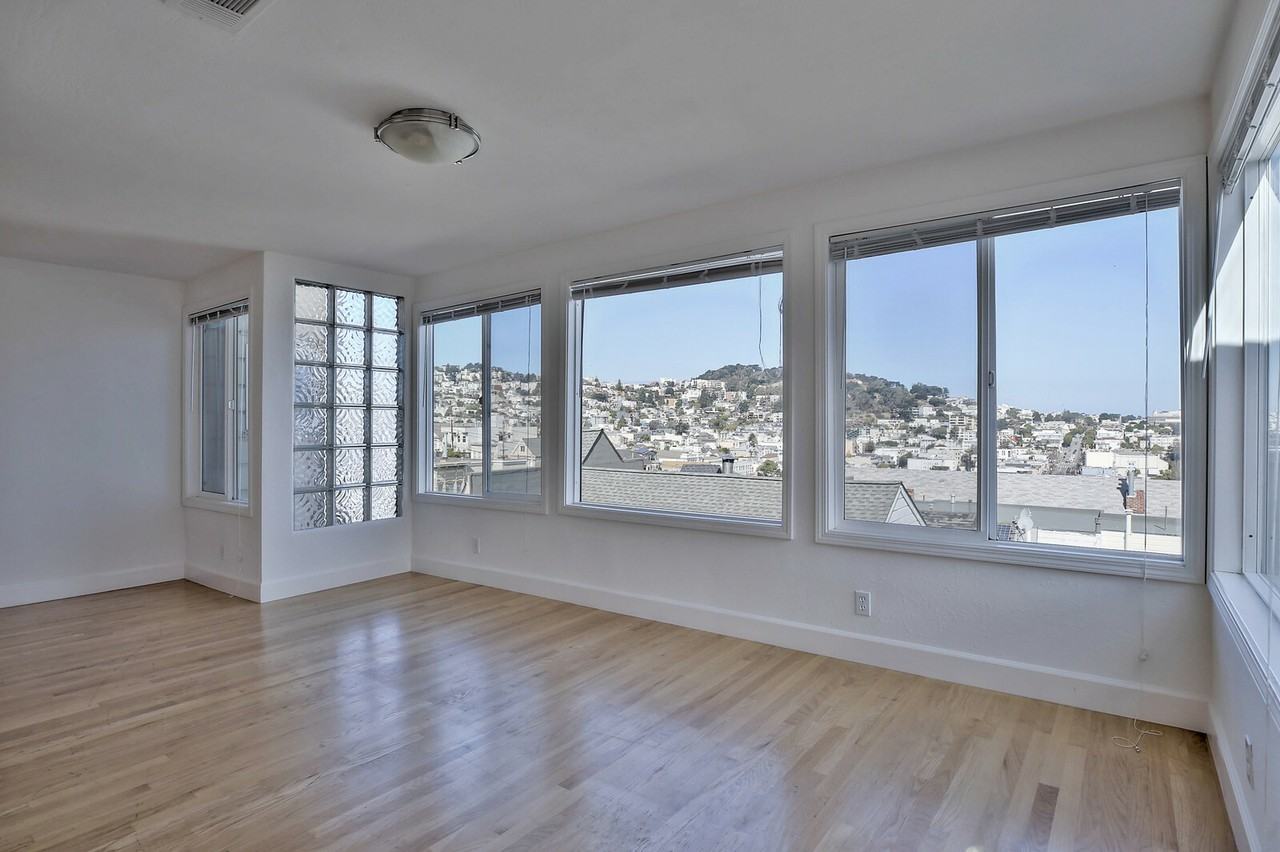 588 Liberty St - Photo 3 of 23