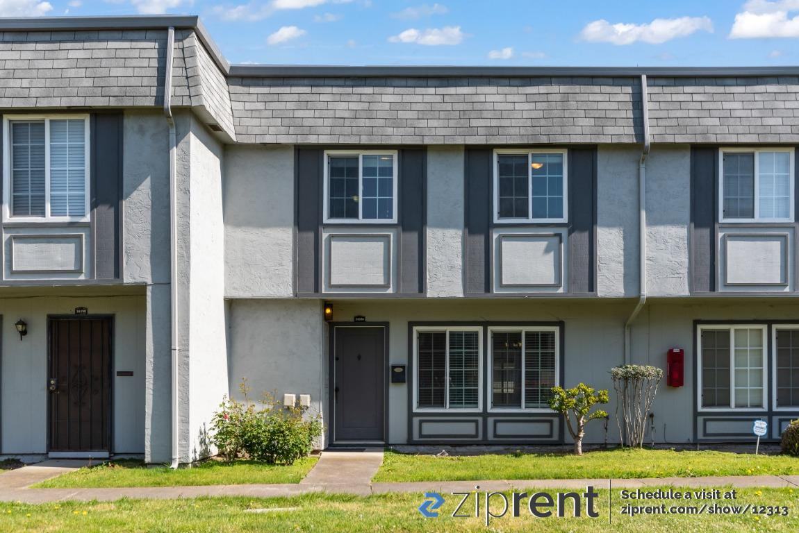 34584 Bluestone Cmn - Photo 2 of 25