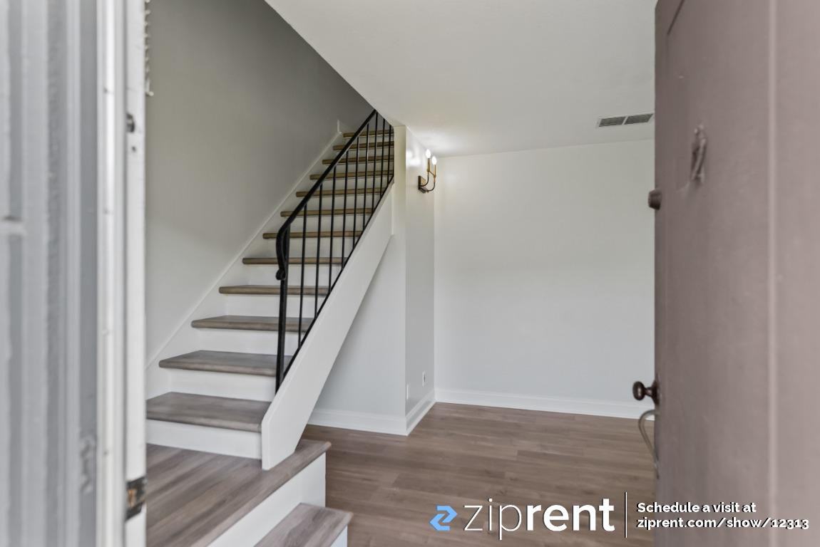 34584 Bluestone Cmn - Photo 3 of 25