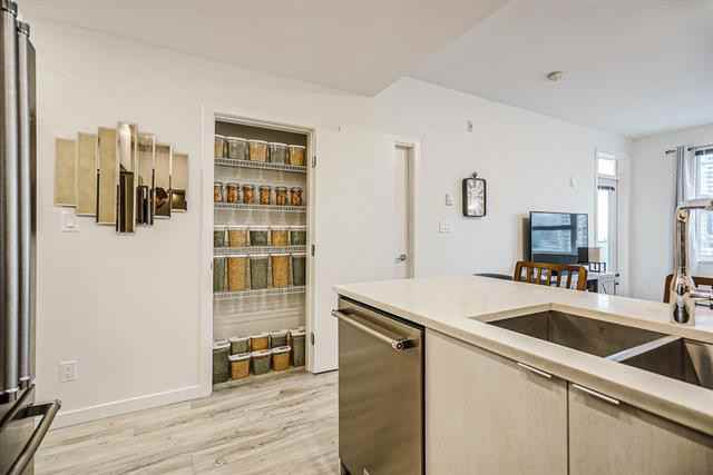 717 Breslay Street #409 - Photo 4 of 19