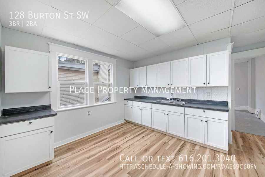 128 Burton St Sw - Photo 2 of 19