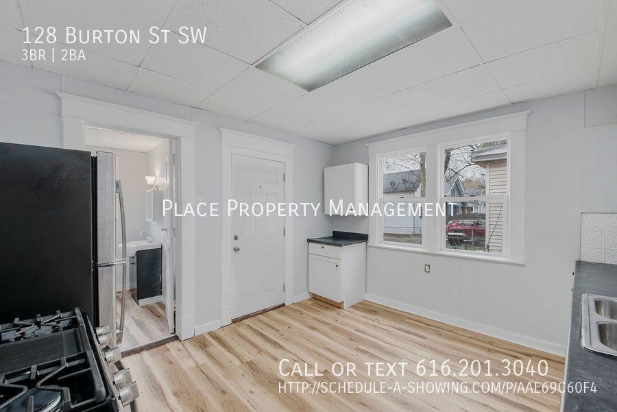 128 Burton St Sw - Photo 3 of 19