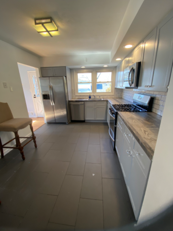 587 Darlington Ave - Photo 3 of 49