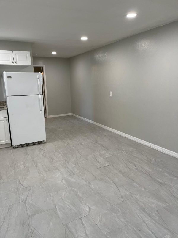 610 17th Ave S - Photo 3 of 10