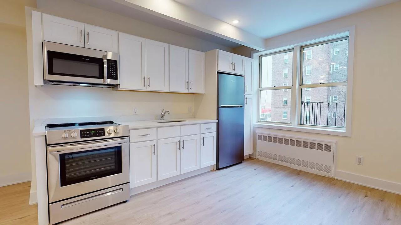 1535 Shore Pkwy #5A - Photo 3 of 6