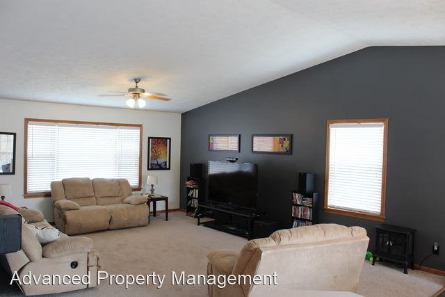 3609 Everett Pl - Photo 3 of 31