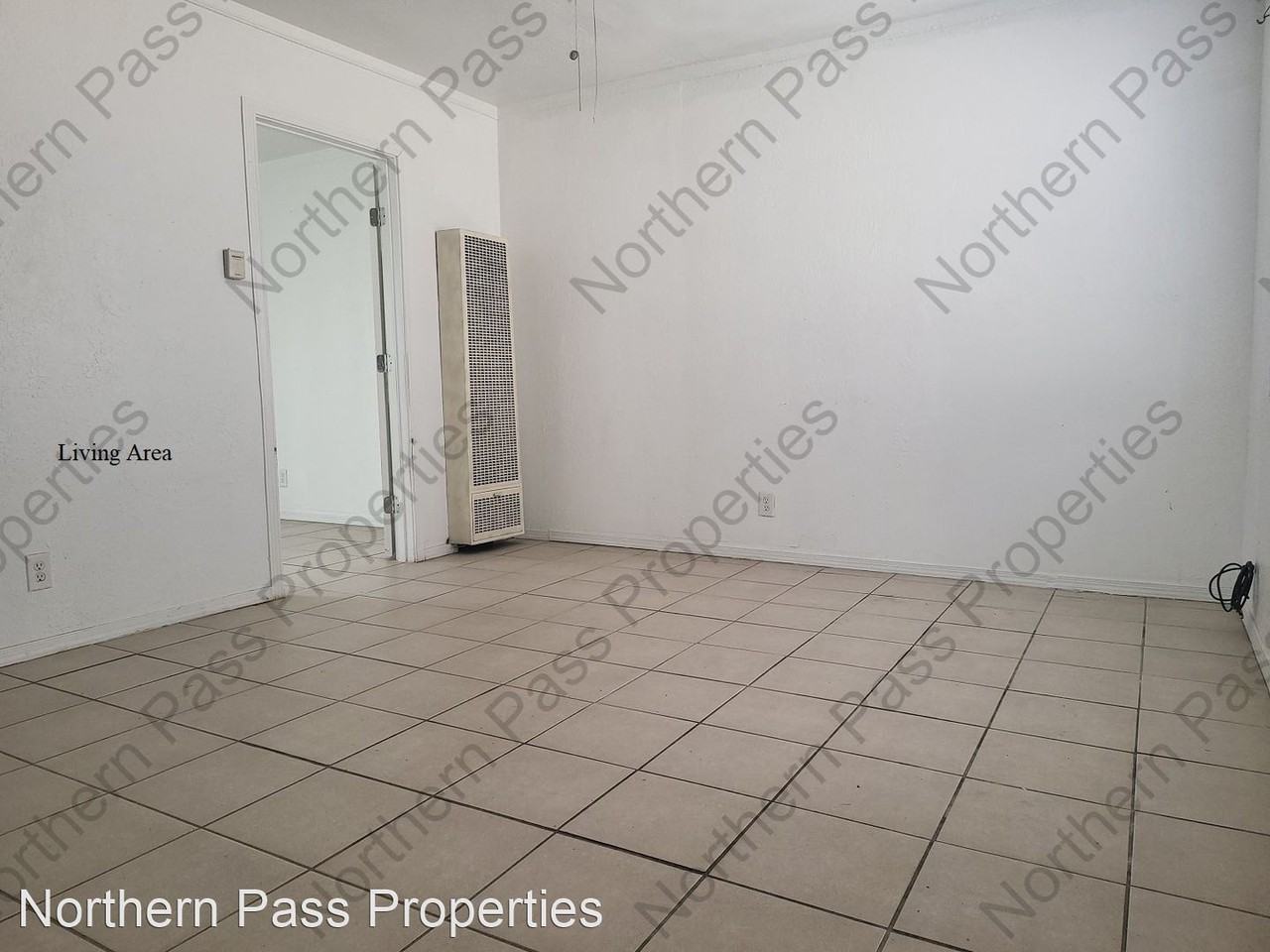 4014 Lincoln Ave - Photo 3 of 11