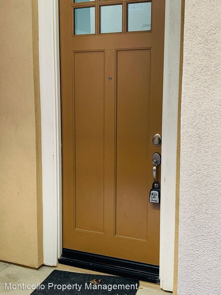 3276 View Ridge Dr - Photo 2 of 25