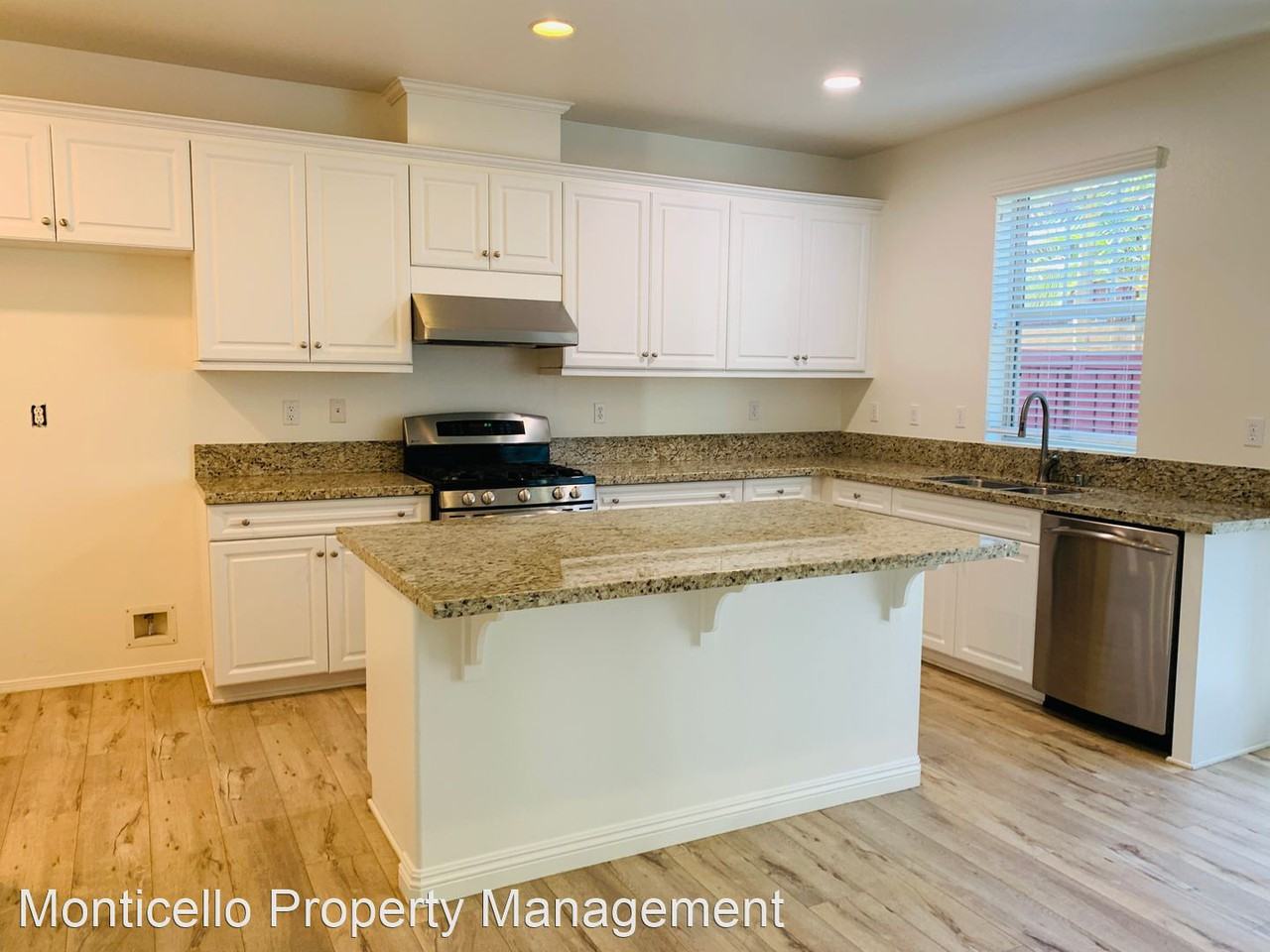 3276 View Ridge Dr - Photo 3 of 25