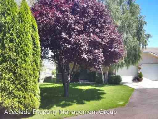 813/815 Jamie Drive - Photo 3 of 4
