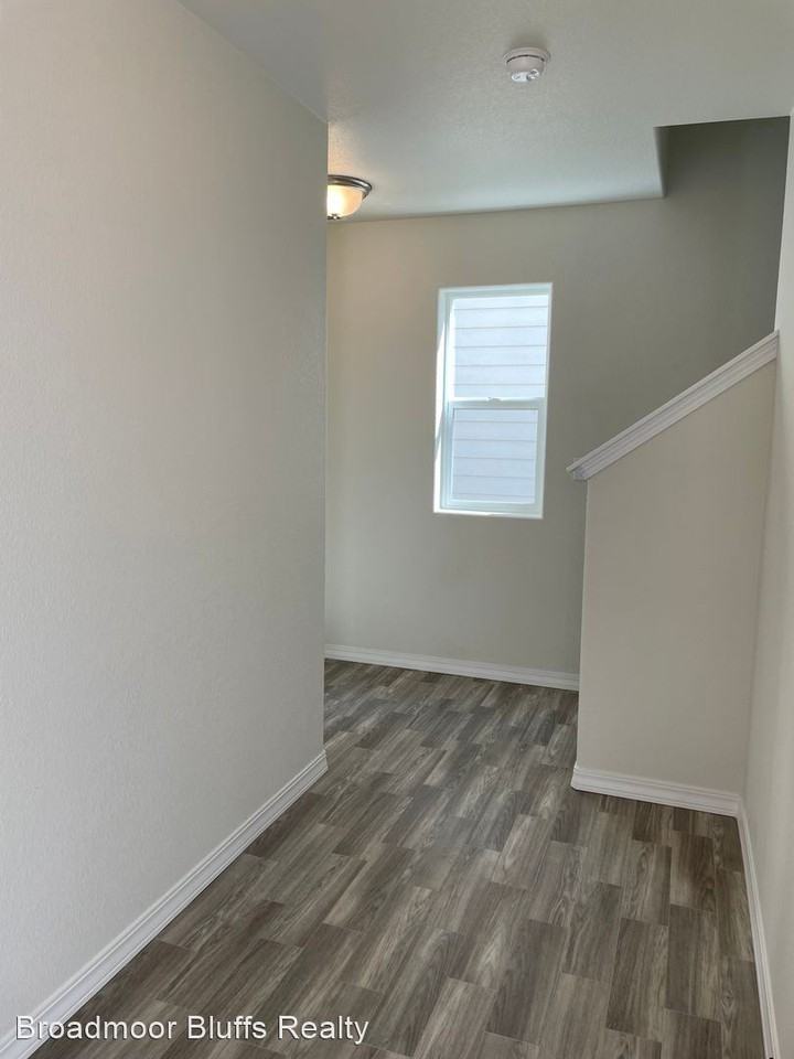 4544 4544 Samaritan Loop - Photo 3 of 17