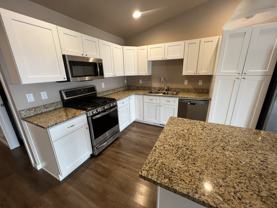 821 Foxglove Dr - Photo 1 of 1