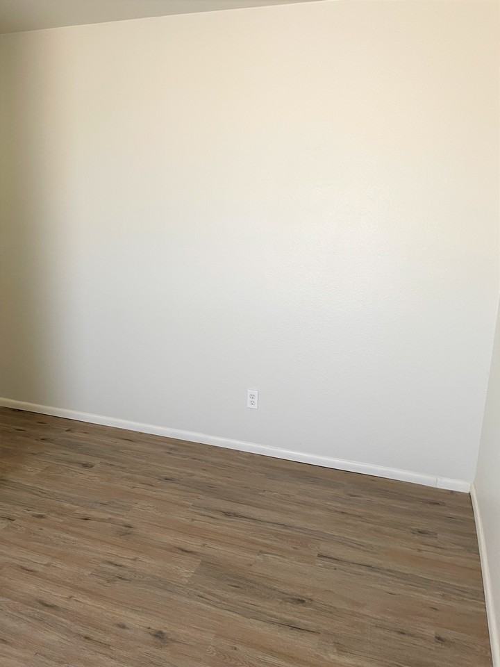 1504 N French St #B - Photo 6 of 24