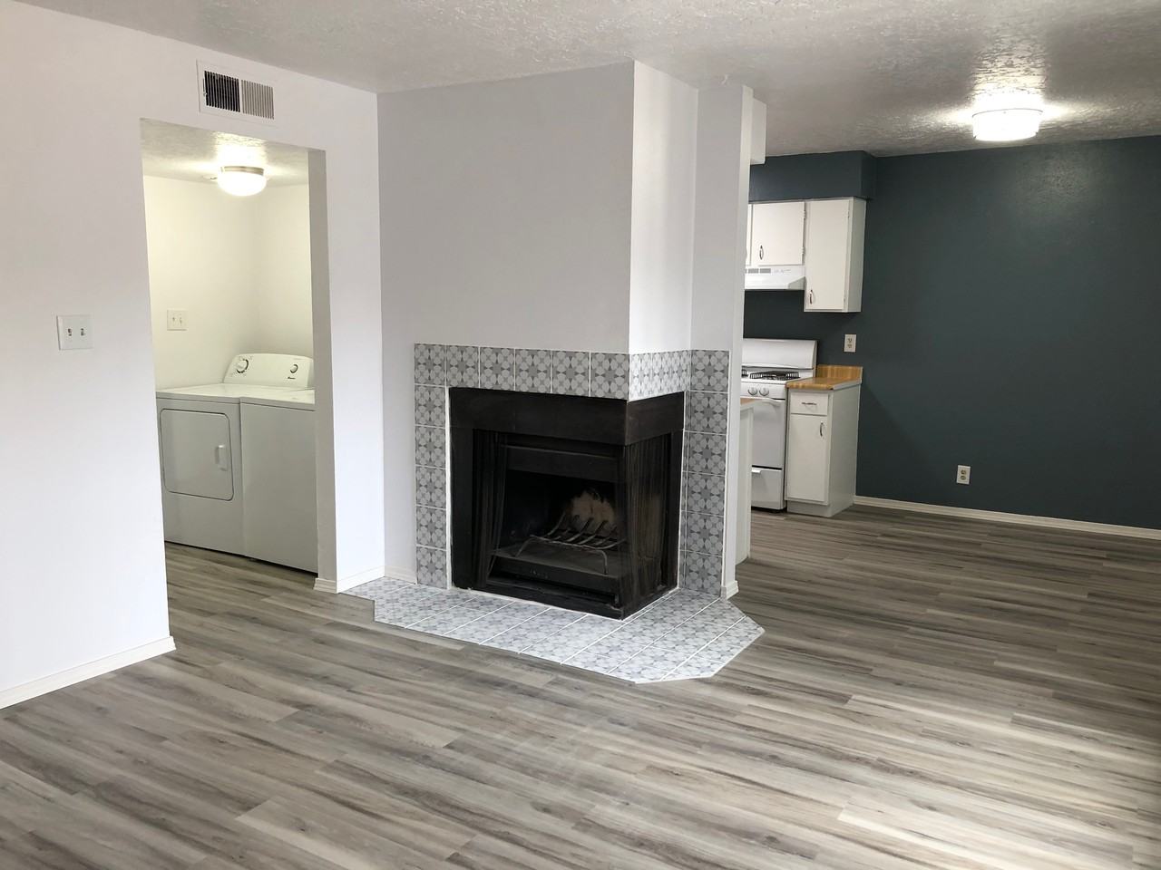 1318 San Pedro Dr Se - Photo 2 of 29