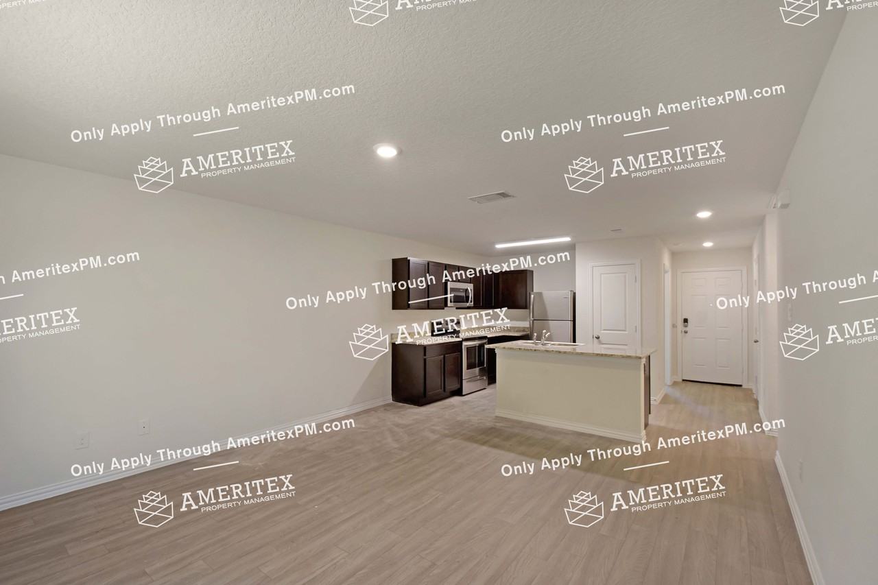 1816 W Jackson St - Photo 3 of 19