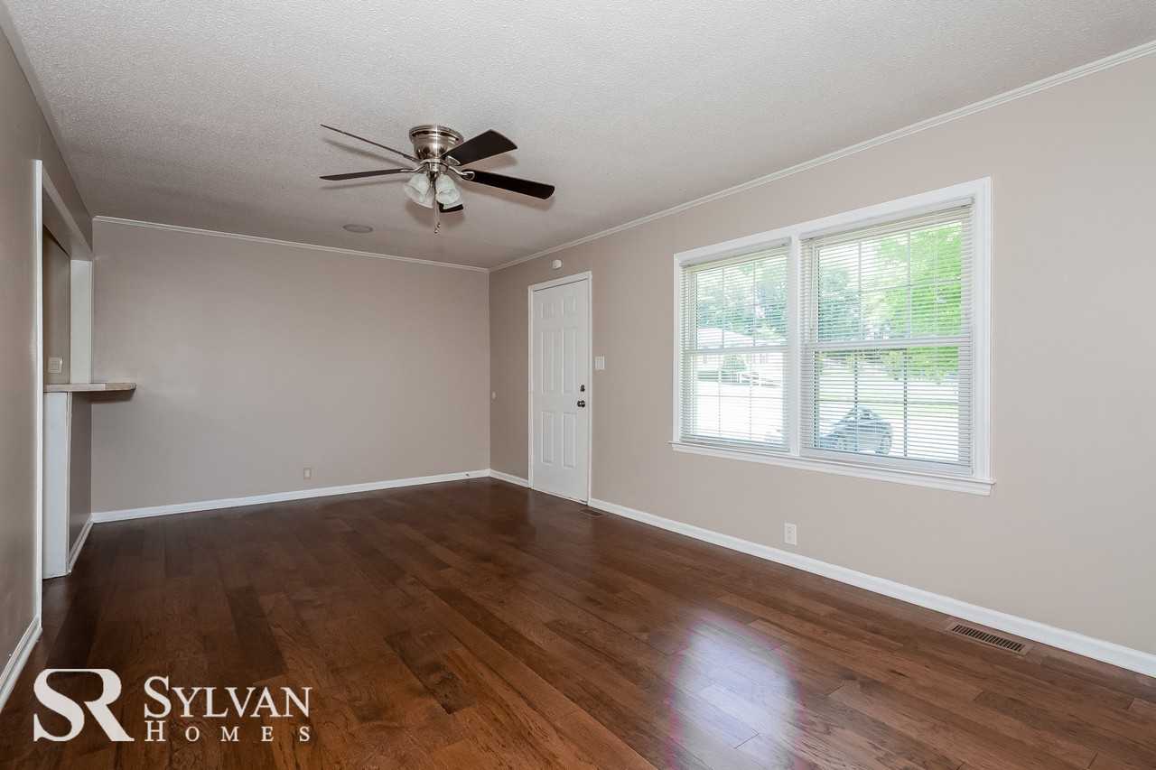1026 Woodhill Dr - Photo 3 of 13