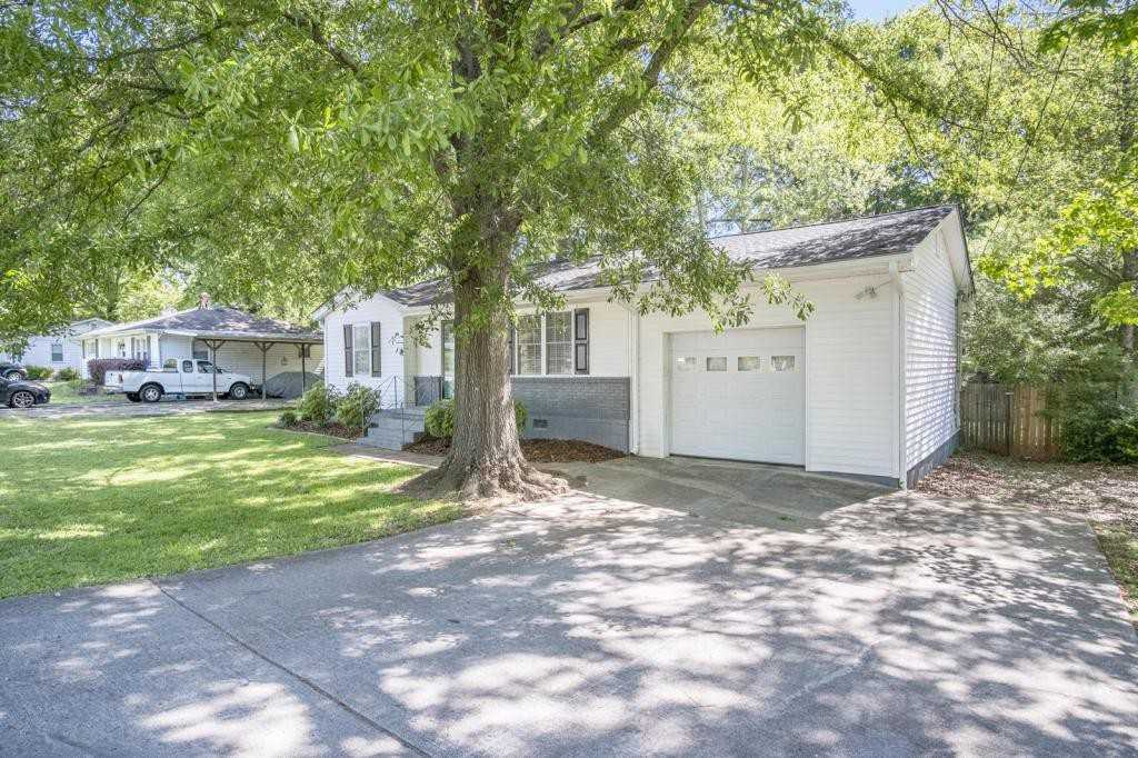 3259 Mccauley Rd Se - Photo 3 of 27