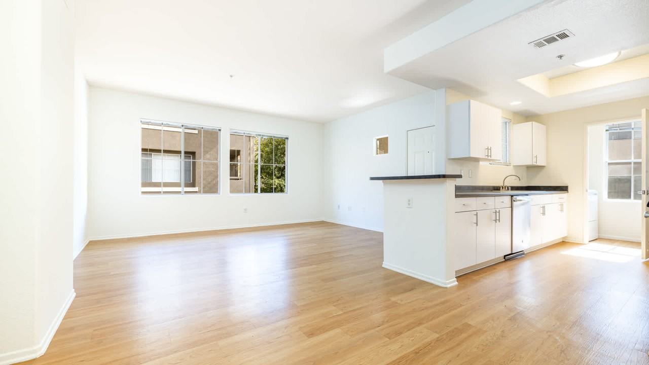 Skycrest - Photo 7 of 39