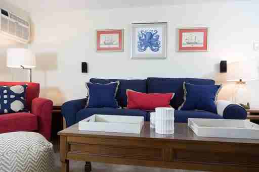 61 London Ct - Photo 2 of 10