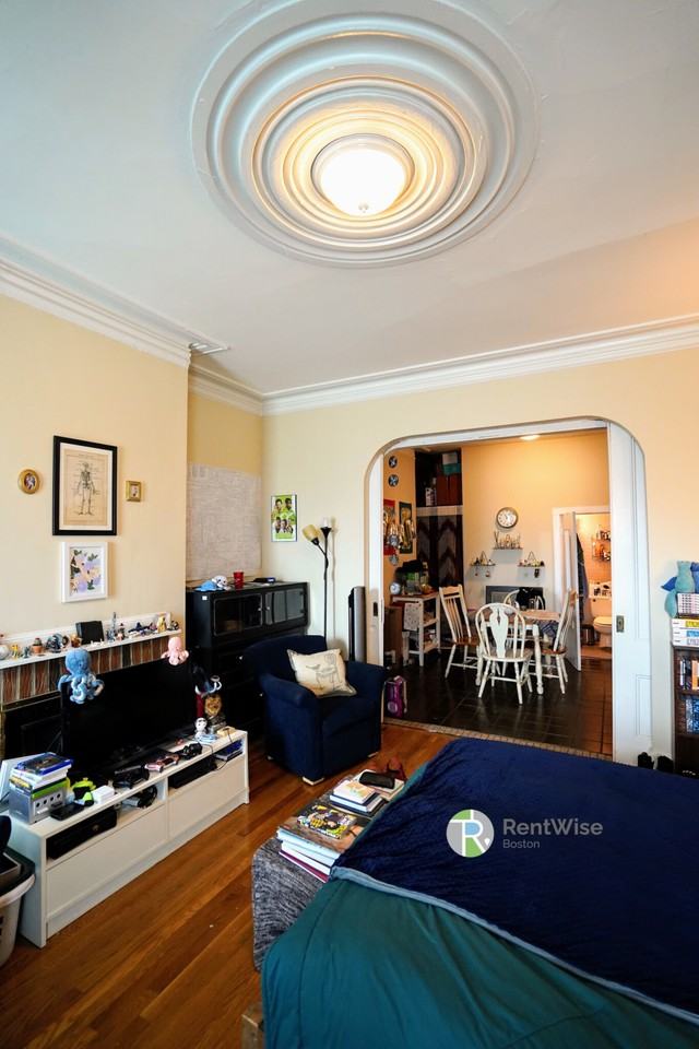 381 Dorchester St #1A - Photo 5 of 13