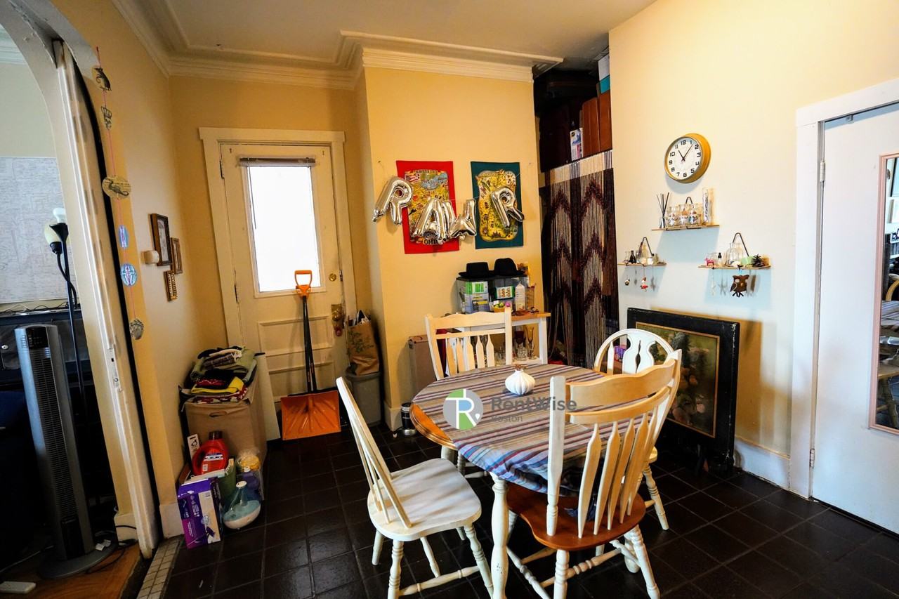 381 Dorchester St #1A - Photo 6 of 13
