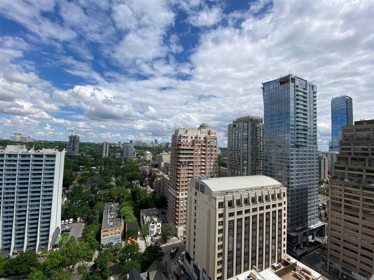 200 Bloor Street West #2206