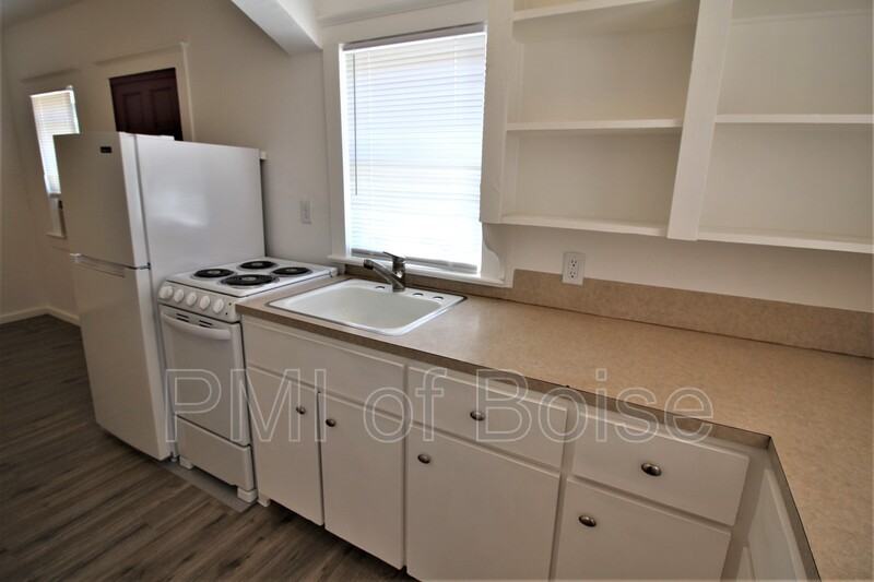 317 E Bannock St #3 - Photo 2 of 10