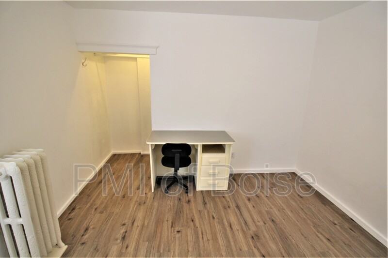 317 E Bannock St #3 - Photo 6 of 10