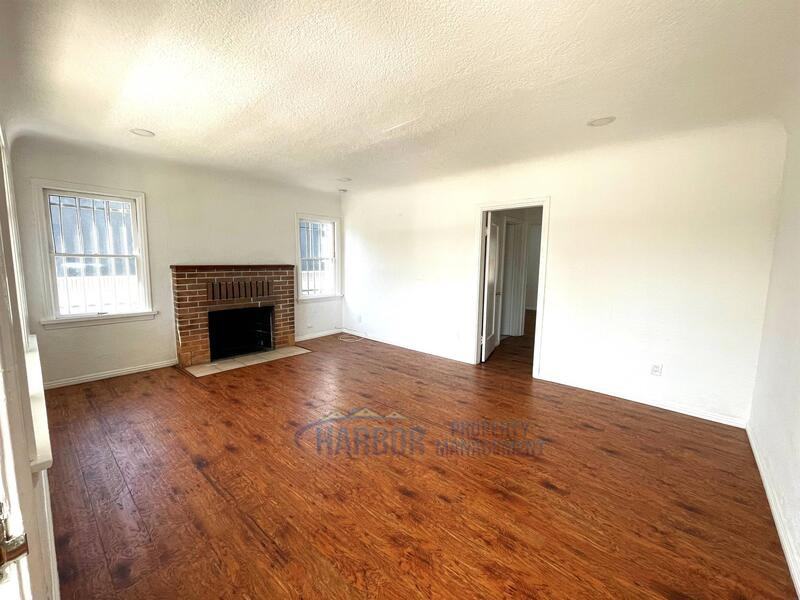 1667 Lagoon Ave - Photo 3 of 22