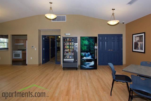 Poets Landing - Photo 3 of 26