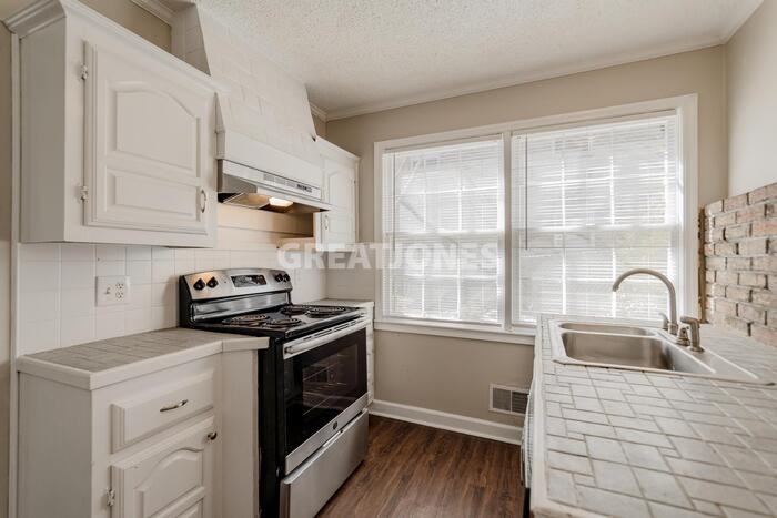 9701 S Chelsea Rd - Photo 3 of 14