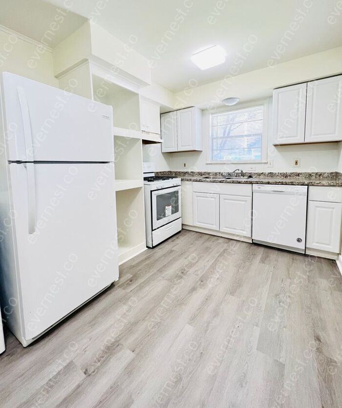 5606 B St - Photo 2 of 11