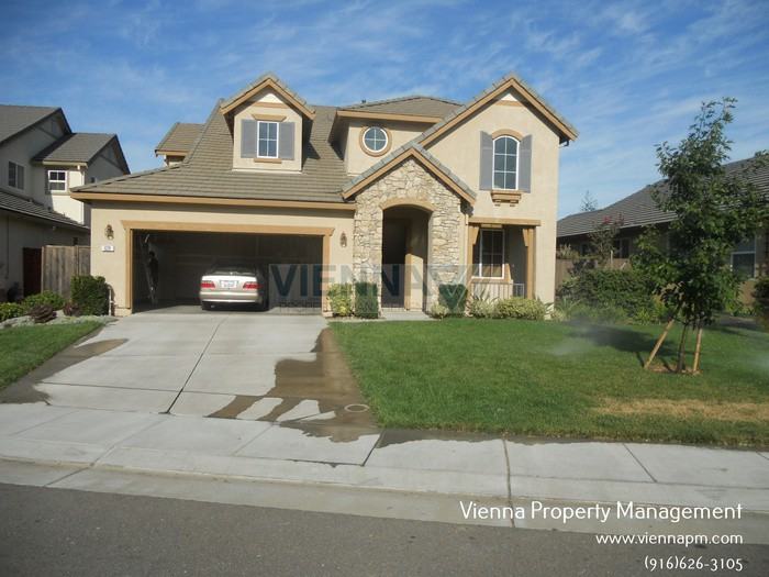 628 Watercolor Ln - Photo 2 of 32