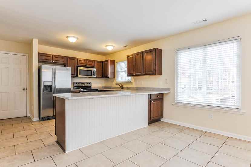 513 Vivaldi Dr - Photo 2 of 23