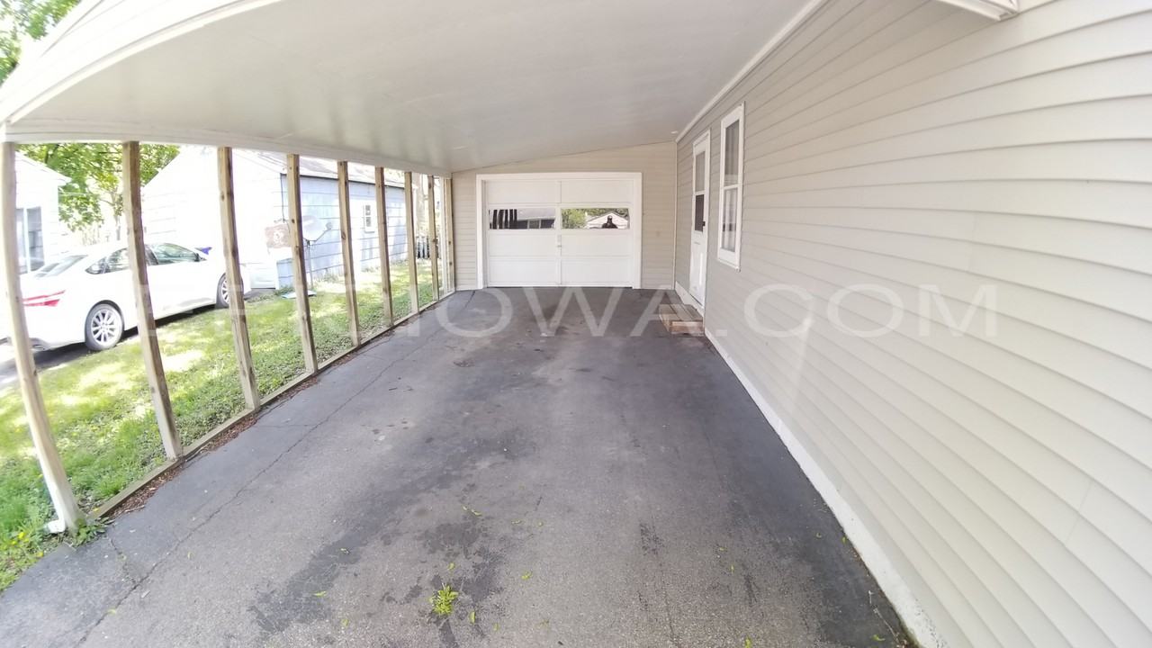 3723 G Ave Ne #1 - Photo 3 of 12