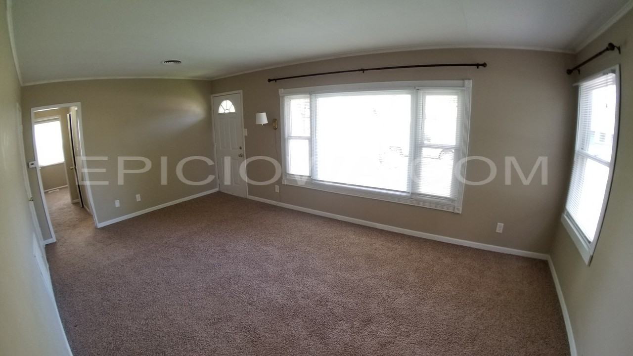 3723 G Ave Ne #1 - Photo 4 of 12