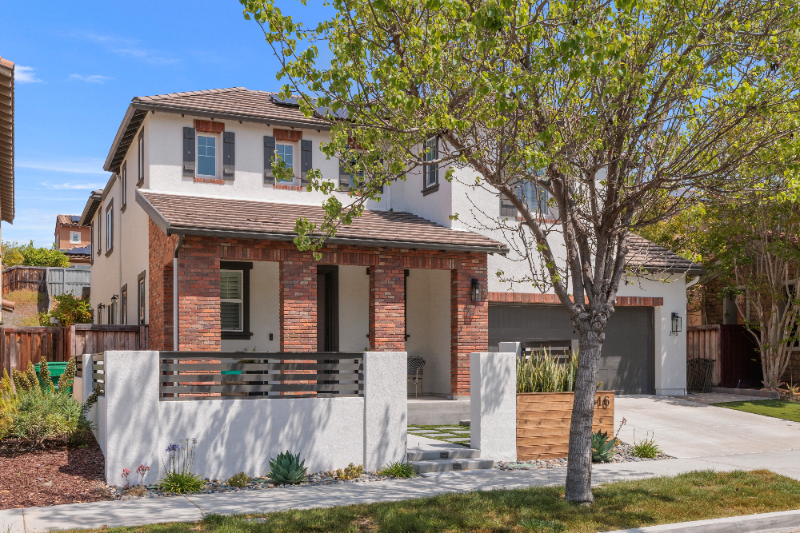 3516 Alander Ct - Photo 3 of 47