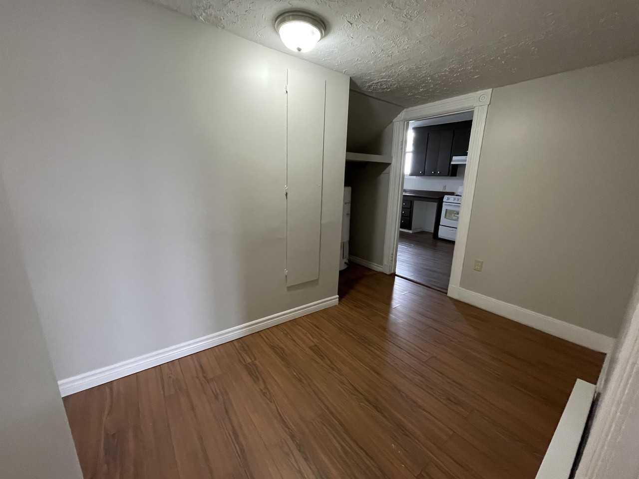 317 King Street West #3 - Photo 4 of 15