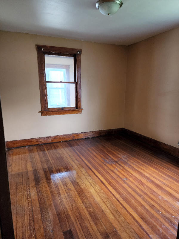 2915 W Trewyn Ave - Photo 4 of 12