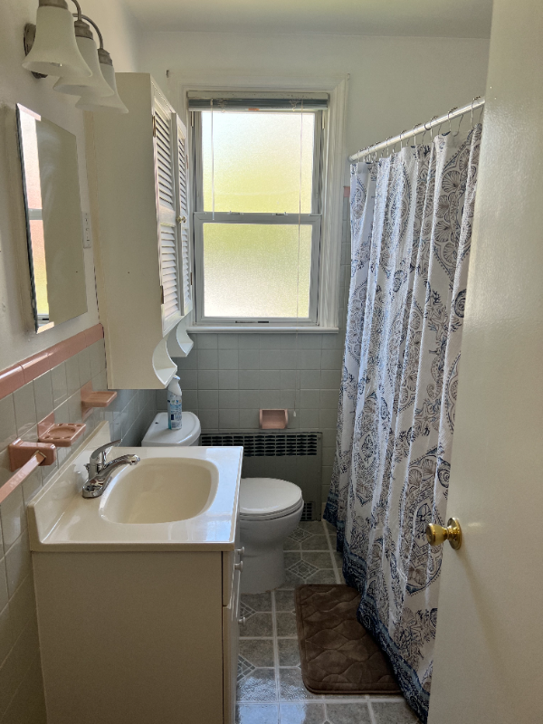 1505 Saint Elizabeth St #2 - Photo 2 of 5