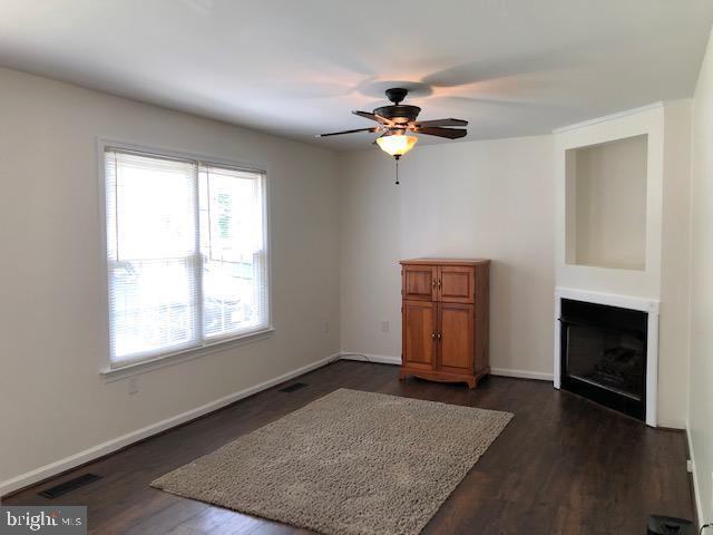 402 Cleveland Ct - Photo 2 of 14