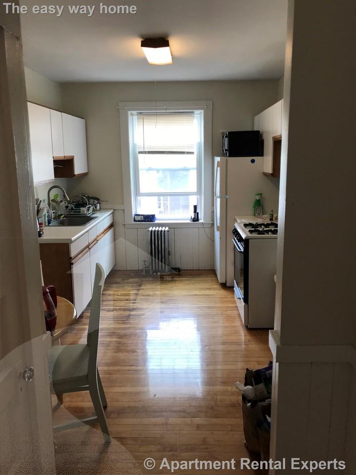 14 Centre St #7 - Photo 6 of 20