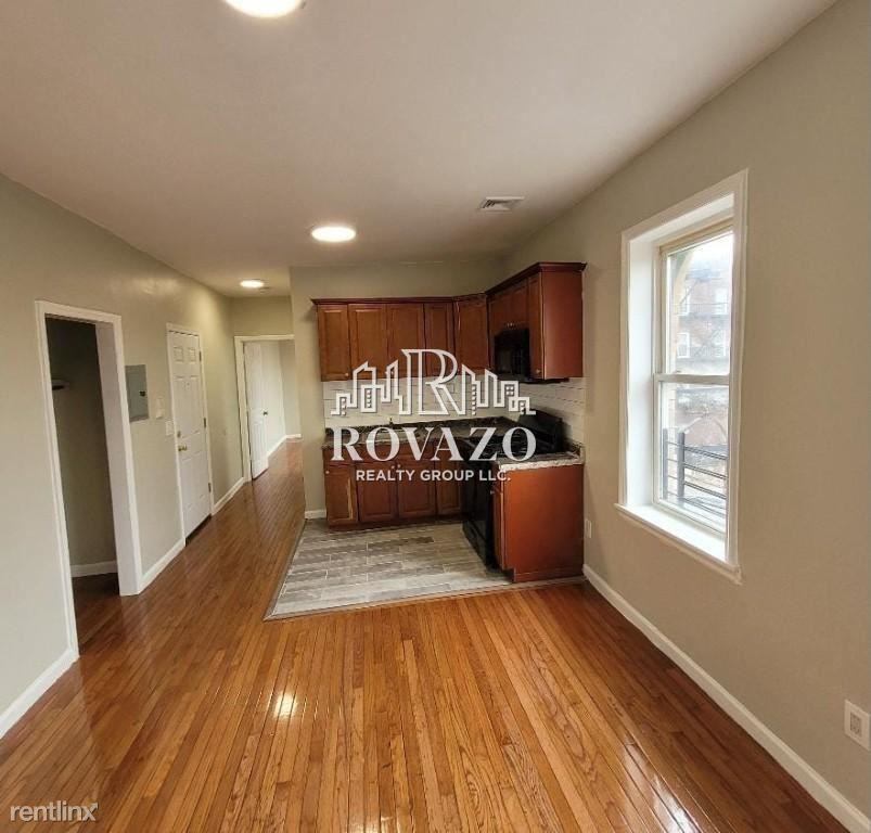 487 18th Ave - Photo 2 of 6