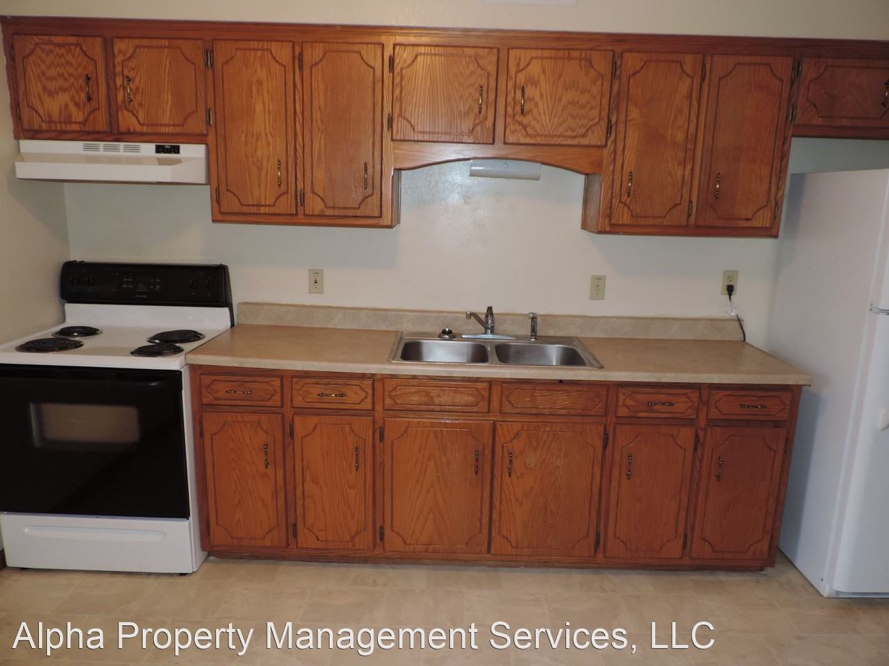 209 W Bridge - Photo 2 of 9