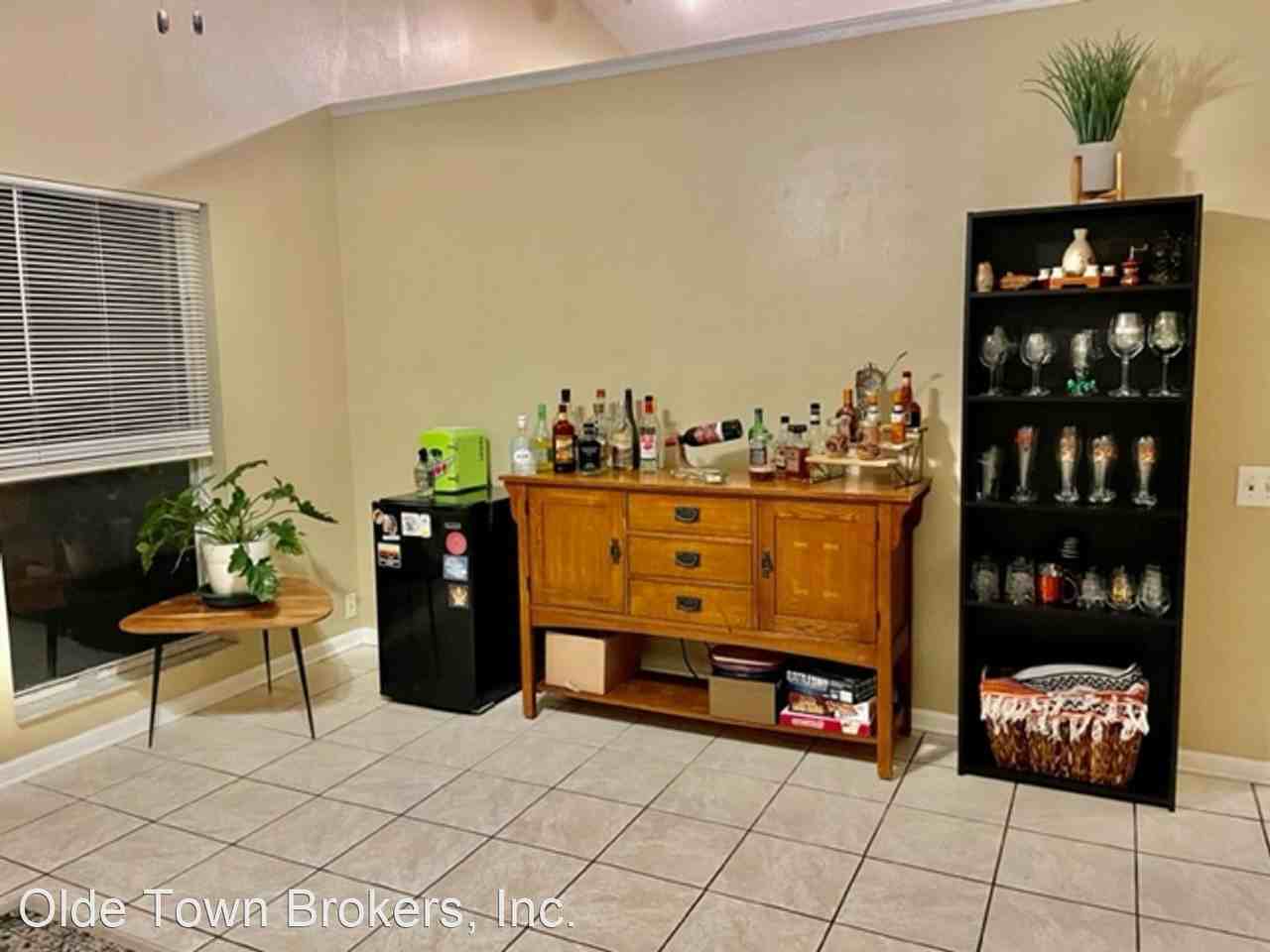 1854 Osman Ave - Photo 3 of 15