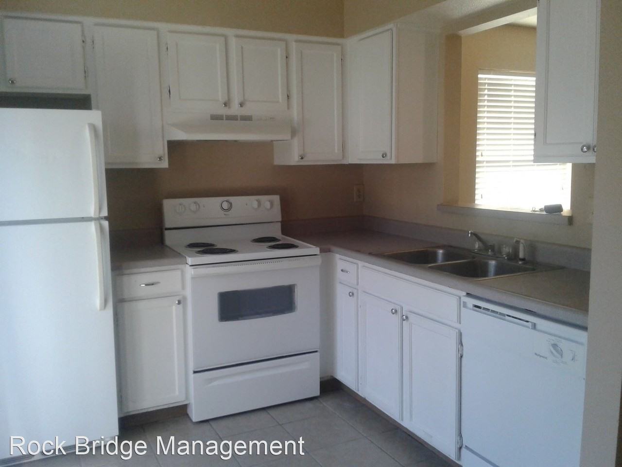 315 Catherine - Photo 2 of 3