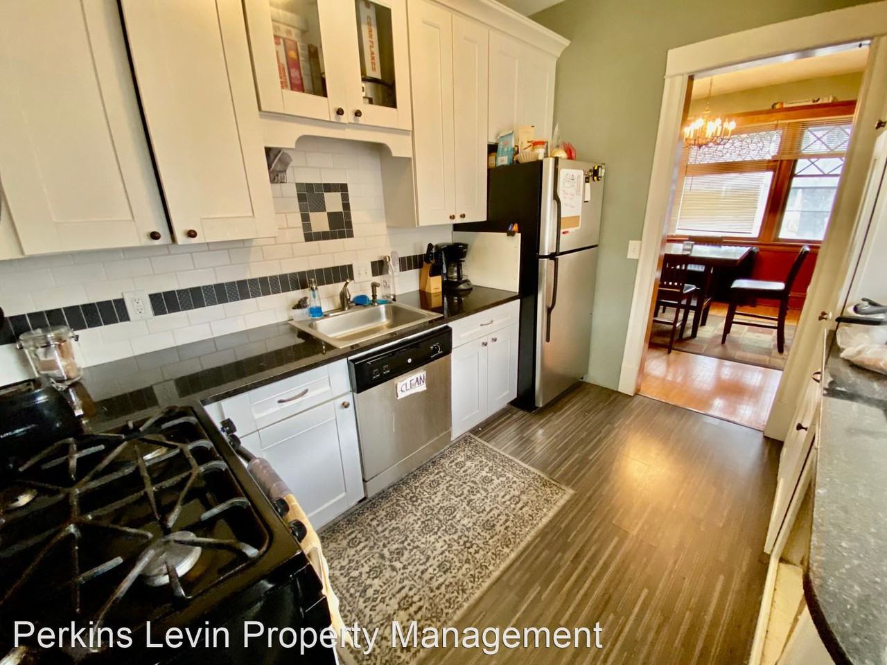 1008 W 26th St - Photo 3 of 22