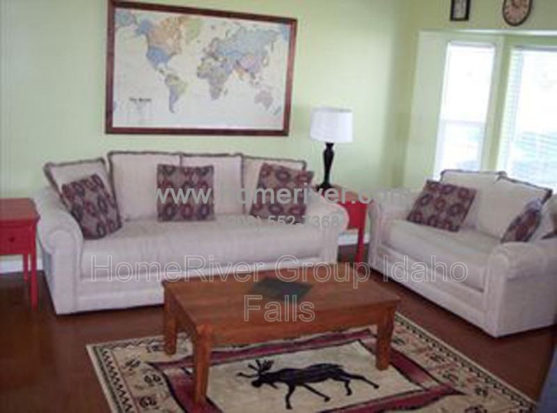 2178 N Bryan Ln - Photo 3 of 11