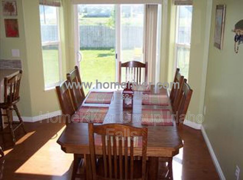 2178 N Bryan Ln - Photo 4 of 11