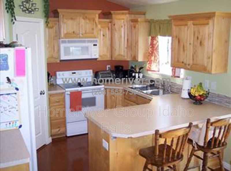 2178 N Bryan Ln - Photo 2 of 11